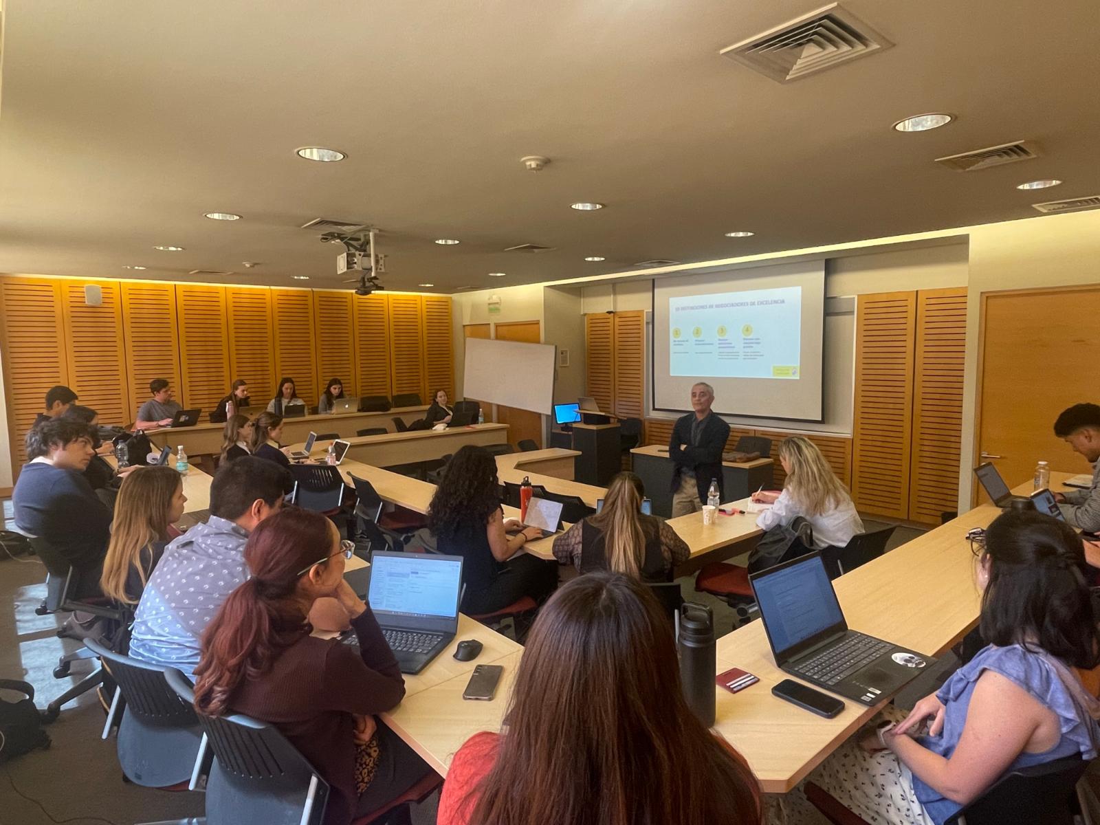 Curso abierto en aula UC